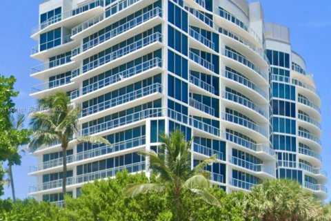 Condo in Fort Lauderdale, Florida, 2 bedrooms  № 1994759 - photo 2