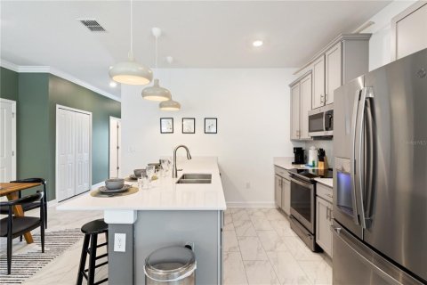 Townhouse in Kissimmee, Florida 5 bedrooms, 201.41 sq.m. № 1751391 - photo 6