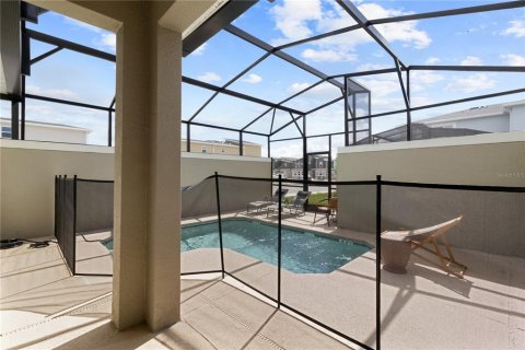Townhouse in Kissimmee, Florida 5 bedrooms, 201.41 sq.m. № 1751391 - photo 10