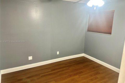 Condominio en venta en Miami, Florida, 2 dormitorios, 65.68 m2 № 2034506 - foto 28