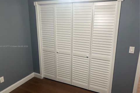 Condominio en venta en Miami, Florida, 2 dormitorios, 65.68 m2 № 2034506 - foto 27