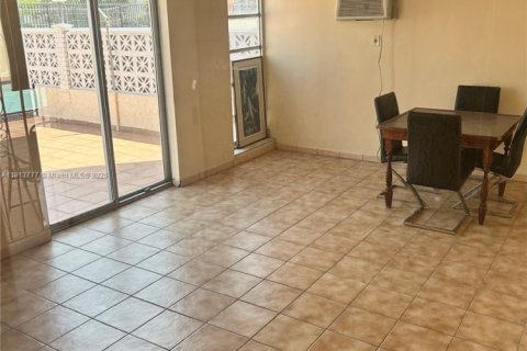 Condominio en venta en Miami, Florida, 2 dormitorios, 65.68 m2 № 2034506 - foto 8