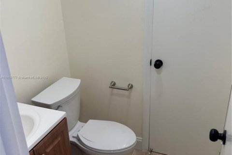 Condominio en venta en Miami, Florida, 2 dormitorios, 65.68 m2 № 2034506 - foto 16