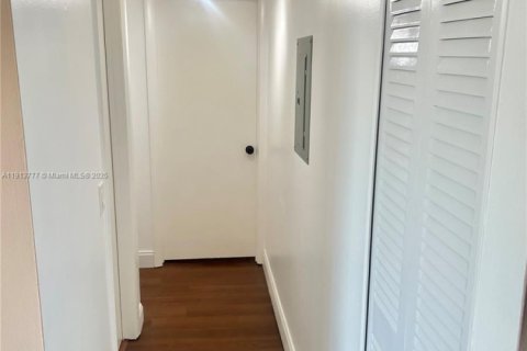 Condominio en venta en Miami, Florida, 2 dormitorios, 65.68 m2 № 2034506 - foto 4