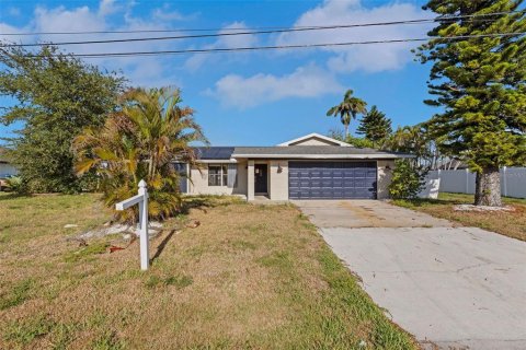 House in Cape Coral, Florida 3 bedrooms, 154.5 sq.m. № 1743065 - photo 3