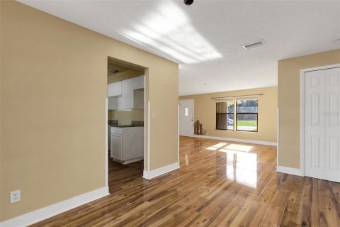 House in Cape Coral, Florida 3 bedrooms, 154.5 sq.m. № 1743065 - photo 7
