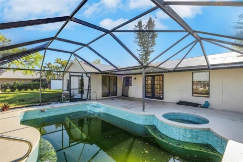 House in Cape Coral, Florida 3 bedrooms, 154.5 sq.m. № 1743065 - photo 28
