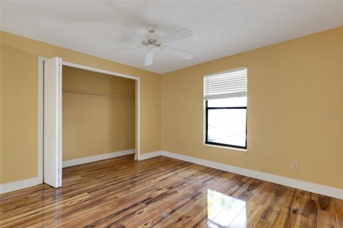 House in Cape Coral, Florida 3 bedrooms, 154.5 sq.m. № 1743065 - photo 23