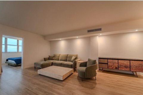 Copropriété à louer à Miami, Floride: 2 chambres, 91.97 m2 № 2401215 - photo 8