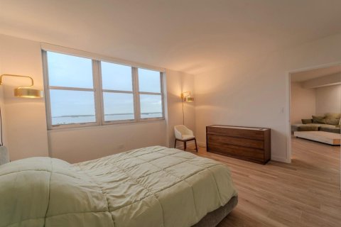 Copropriété à louer à Miami, Floride: 2 chambres, 91.97 m2 № 2401215 - photo 13