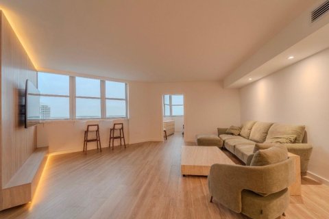 Copropriété à louer à Miami, Floride: 2 chambres, 91.97 m2 № 2401215 - photo 7