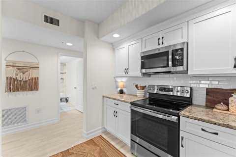 Condominio en venta en Titusville, Florida, 2 dormitorios, 125.42 m2 № 2306691 - foto 9