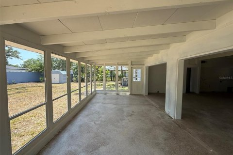 Villa ou maison à vendre à Saint Petersburg, Floride: 3 chambres, 170.85 m2 № 1681065 - photo 17