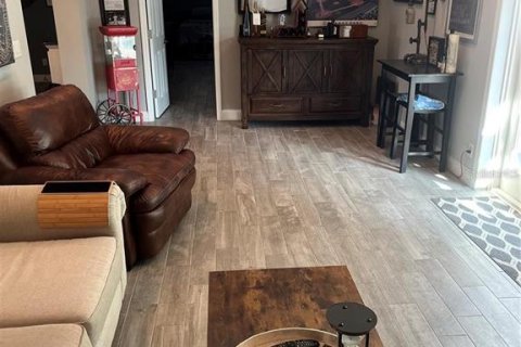 Villa ou maison à louer à Tampa, Floride: 3 chambres, 168.15 m2 № 2122420 - photo 8