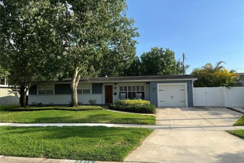 Villa ou maison à Tampa, Floride 3 chambres, 168.15 m2 № 2122420