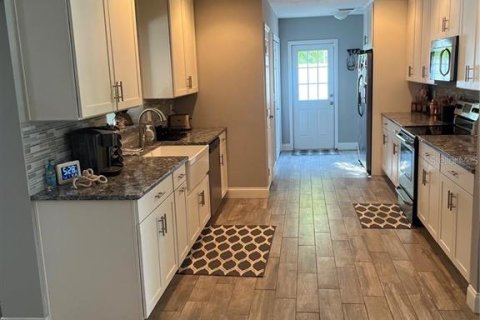 Villa ou maison à louer à Tampa, Floride: 3 chambres, 168.15 m2 № 2122420 - photo 4