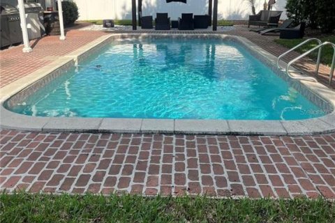 Villa ou maison à louer à Tampa, Floride: 3 chambres, 168.15 m2 № 2122420 - photo 2
