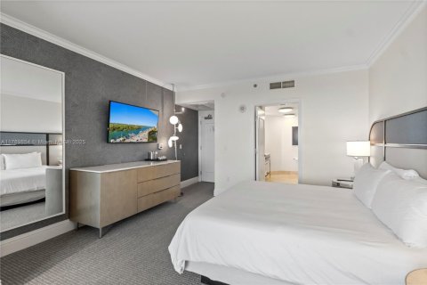 Condo in Miami Beach, Florida  № 2154760 - photo 10