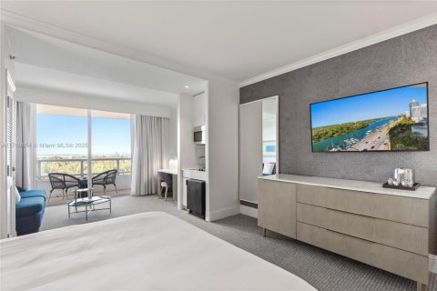 Condo in Miami Beach, Florida  № 2154760 - photo 8