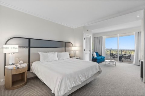 Condo in Miami Beach, Florida  № 2154760 - photo 9