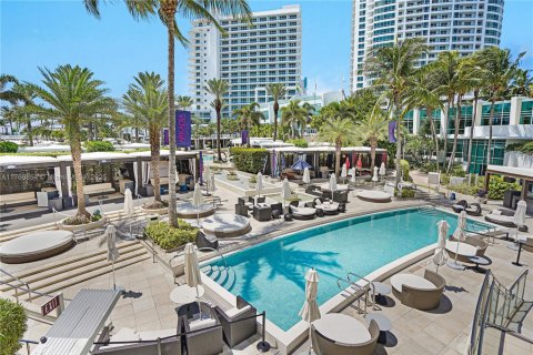 Condo in Miami Beach, Florida  № 2154760 - photo 20