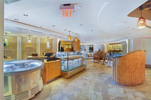 Condo in Miami Beach, Florida  № 2154760 - photo 27