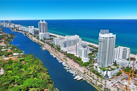 Condo in Miami Beach, Florida  № 2154760 - photo 18
