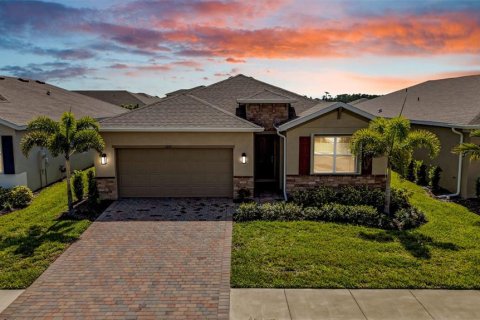 Casa en venta en Port Charlotte, Florida, 4 dormitorios, 188.78 m2 № 1914185 - foto 1