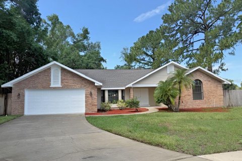 House in Longwood, Florida 4 bedrooms, 224.73 sq.m. № 1761414 - photo 1