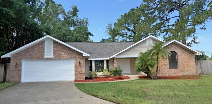 House in Longwood, Florida 4 bedrooms, 224.73 sq.m. № 1761414