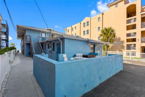Condo in Indian Rocks Beach, Florida, 2 bedrooms  № 2094057 - photo 15