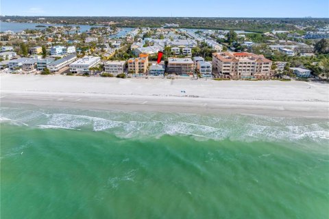 Condo in Indian Rocks Beach, Florida, 2 bedrooms  № 2094057 - photo 7