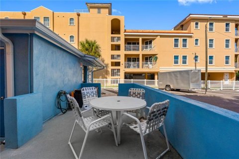 Condo in Indian Rocks Beach, Florida, 2 bedrooms  № 2094057 - photo 9