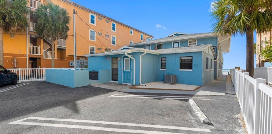 Condo in Indian Rocks Beach, Florida, 2 bedrooms  № 2094057