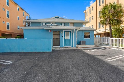 Condo in Indian Rocks Beach, Florida, 2 bedrooms  № 2094057 - photo 22