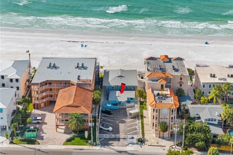 Condo in Indian Rocks Beach, Florida, 2 bedrooms  № 2094057 - photo 3