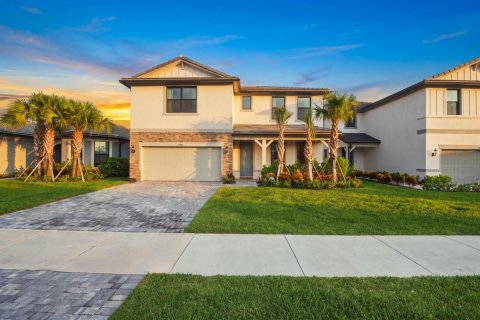 House in Lake Worth, Florida 5 bedrooms, 268.86 sq.m. № 2412349