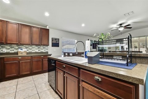 Casa en venta en Brooksville, Florida, 3 dormitorios, 168.52 m2 № 1838108 - foto 16