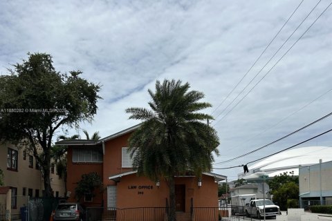 Immobilier commercial à vendre à Miami, Floride № 1929041 - photo 7