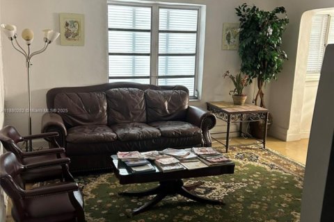 Immobilier commercial à vendre à Miami, Floride № 1929041 - photo 10