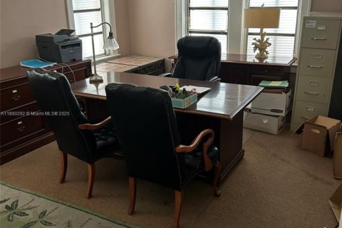 Immobilier commercial à vendre à Miami, Floride № 1929041 - photo 12