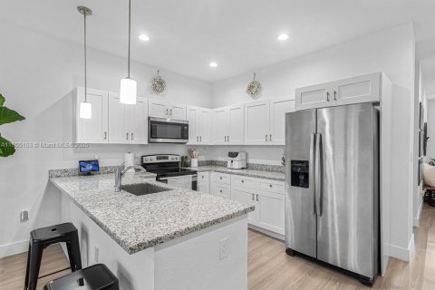 Adosado en venta en Homestead, Florida, 3 dormitorios, 156.63 m2 № 1877832 - foto 15