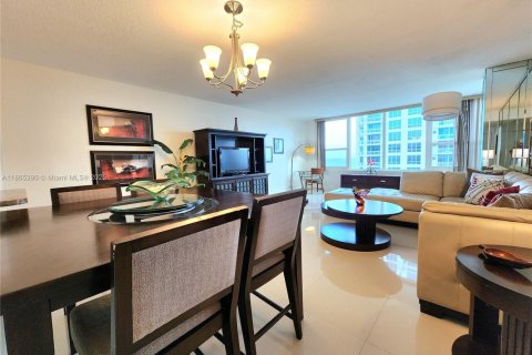 Copropriété à louer à Hollywood, Floride: 1 chambre, 85.47 m2 № 1892933 - photo 3
