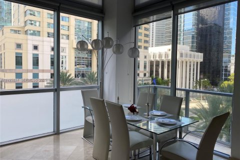 Снять в аренду кондоминиум в Майами, Флорида 2 спальни, 133.78м2, № 1988071 - фото 5