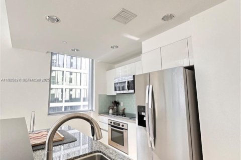 Снять в аренду кондоминиум в Майами, Флорида 2 спальни, 133.78м2, № 1988071 - фото 6