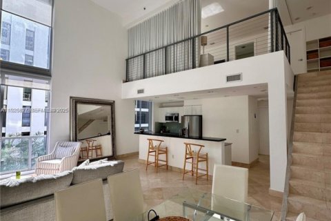 Снять в аренду кондоминиум в Майами, Флорида 2 спальни, 133.78м2, № 1988071 - фото 2