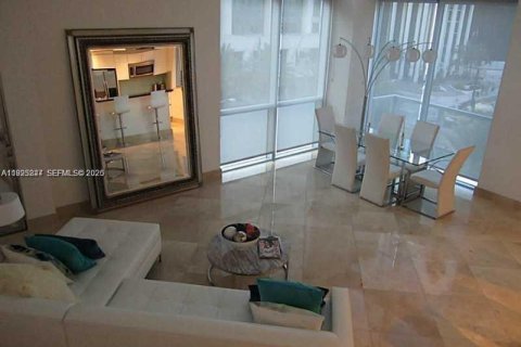 Снять в аренду кондоминиум в Майами, Флорида 2 спальни, 133.78м2, № 1988071 - фото 7