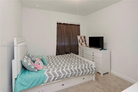 Townhouse in Homestead, Florida 3 bedrooms, 120.96 sq.m. № 2068941 - photo 14