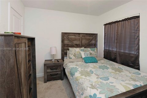 Townhouse in Homestead, Florida 3 bedrooms, 120.96 sq.m. № 2068941 - photo 16