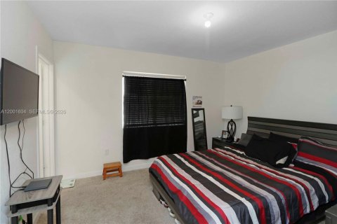 Townhouse in Homestead, Florida 3 bedrooms, 120.96 sq.m. № 2068941 - photo 19